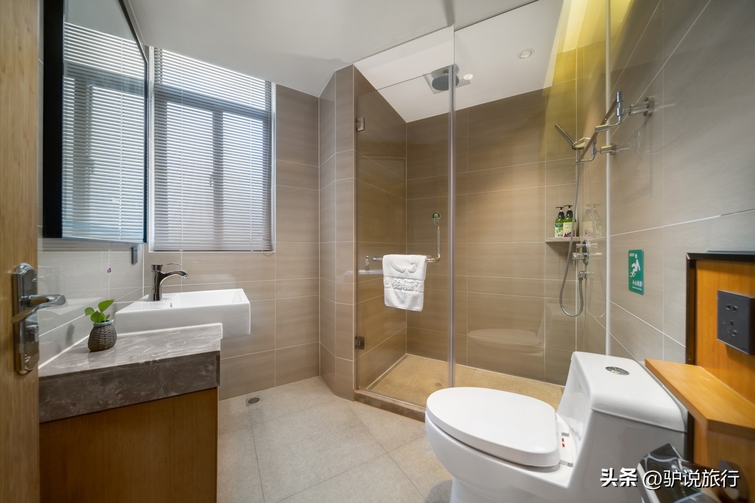 安吉宝藏酒店,安吉绿地铂骊酒店滑雪