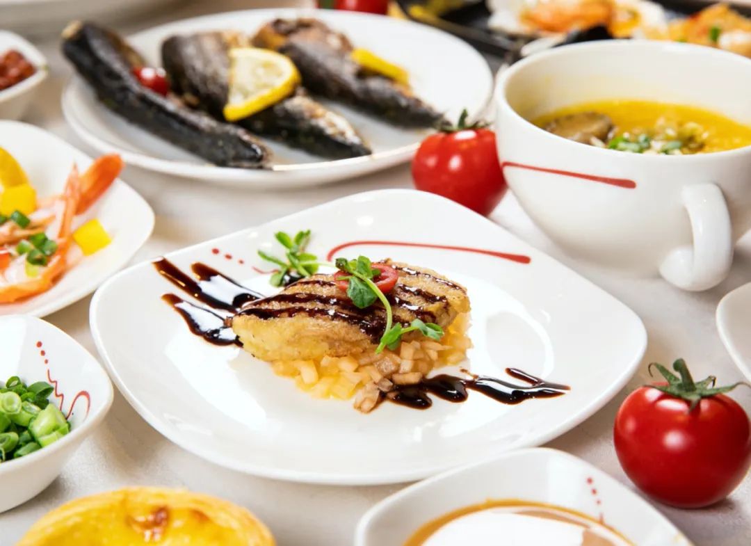 很多大公司招加盟是为了骗钱吗,连锁餐饮店是为了收加盟费吗