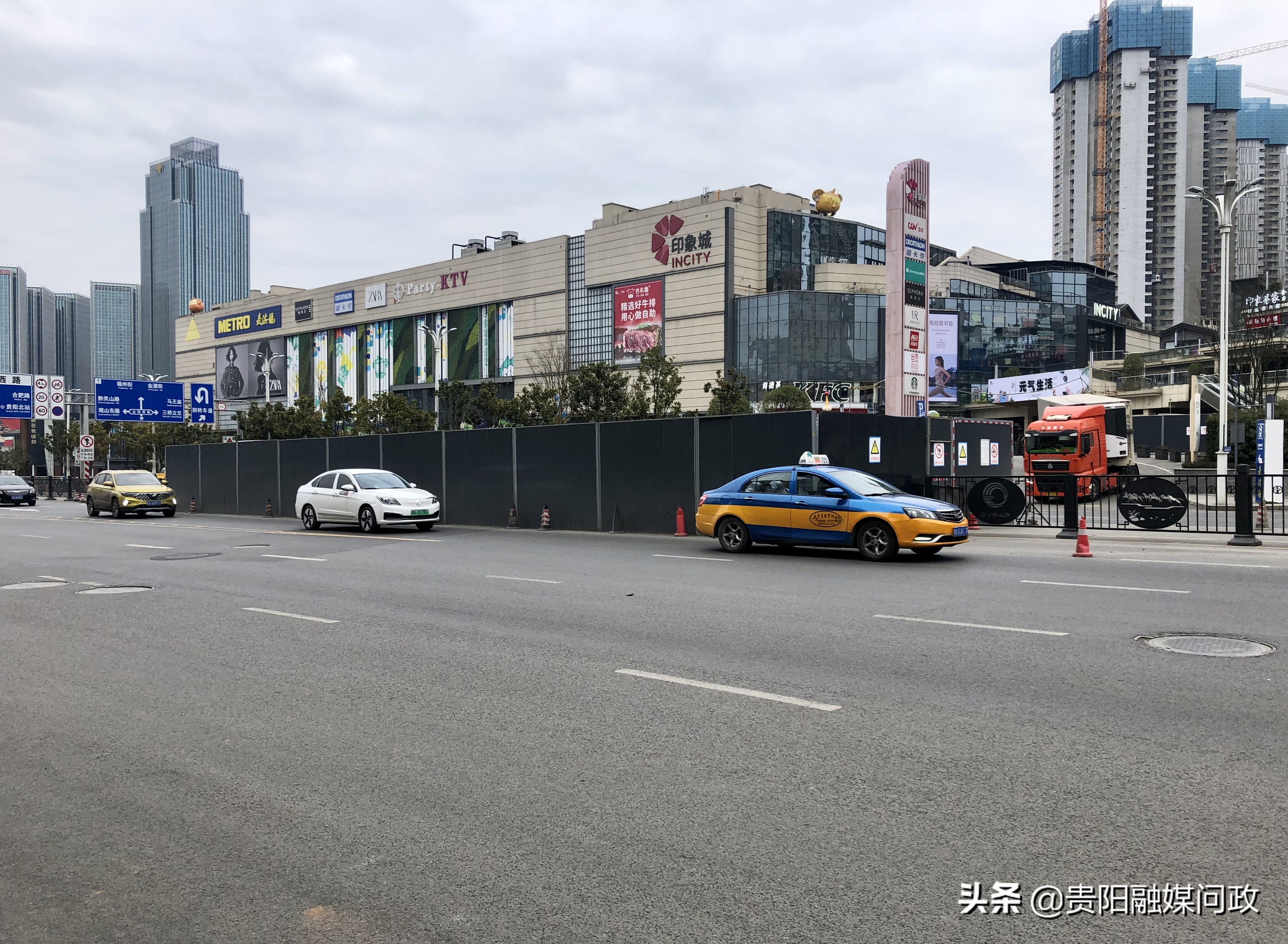 少绕弯路！观山湖宜家印象城旁这座人行天桥，预计今年国庆节前投用！｜融媒问政