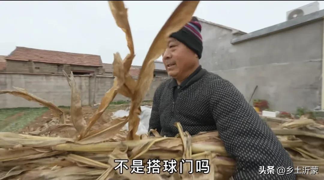 喷香哥和父亲藏大白菜视频,喷香哥带父亲圆梦1997年视频