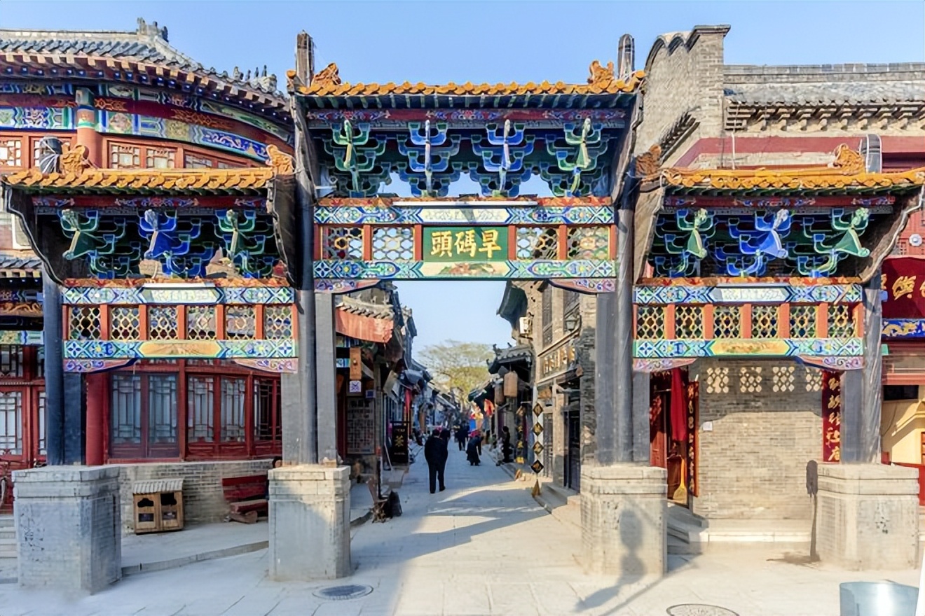 济南和青岛哪里旅游人多,青岛和济南旅游哪里人少