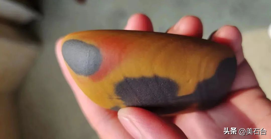 黄蜡石啊，爱你有多疯，伤我就有多痛