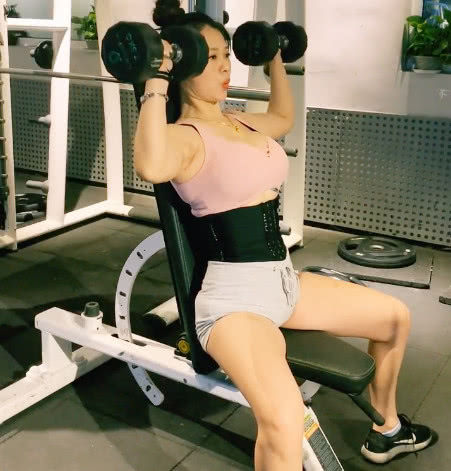 喜瀛洲“手指医生”最有效的女生腰部力量训练方法