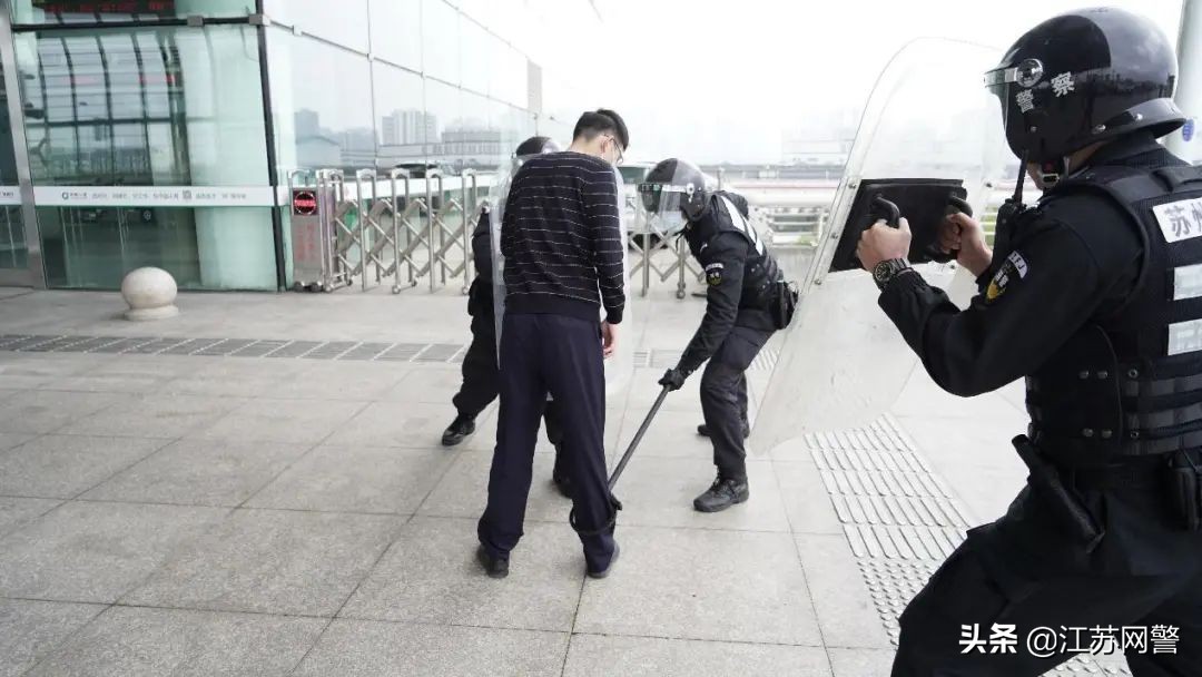 护航新征程忠诚铸警魂,勇毅护航新征程成都公安