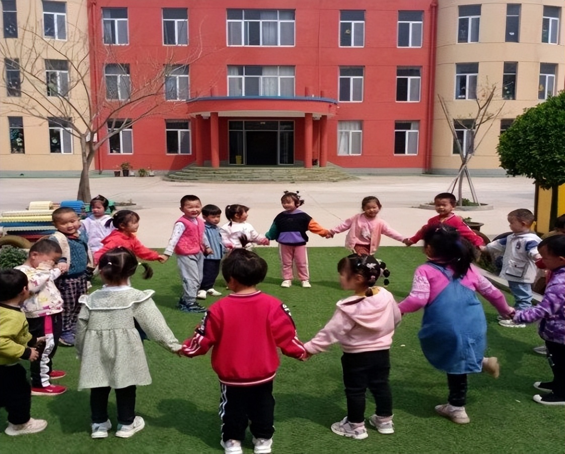 探秘泡泡之旅--道朗镇鱼池幼儿园小班班本课程