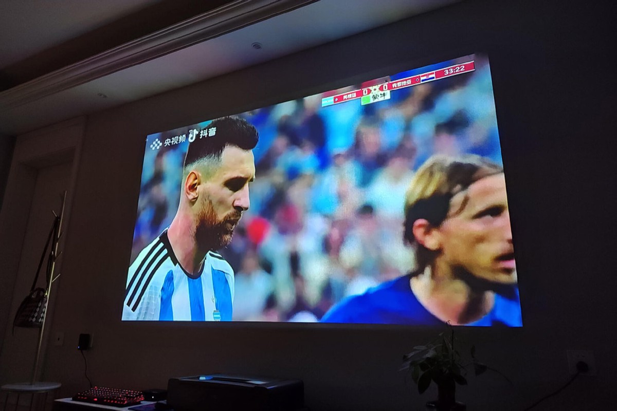 aoc投影测评,aoc短焦投影