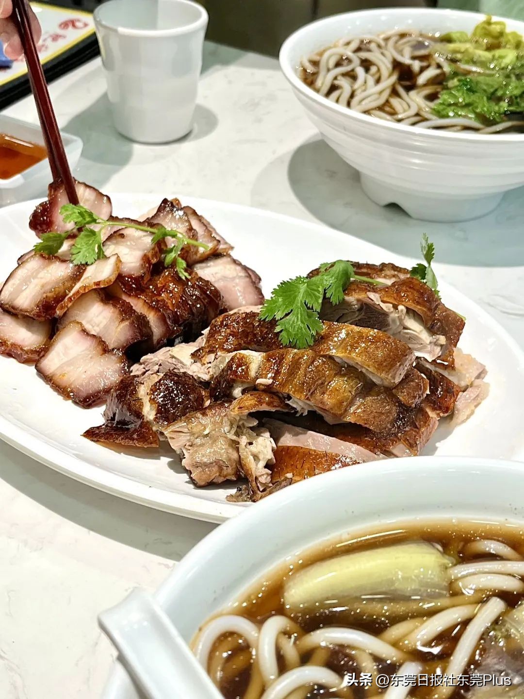 东莞最出名的烧鹅店在哪,广东东莞烧鹅店