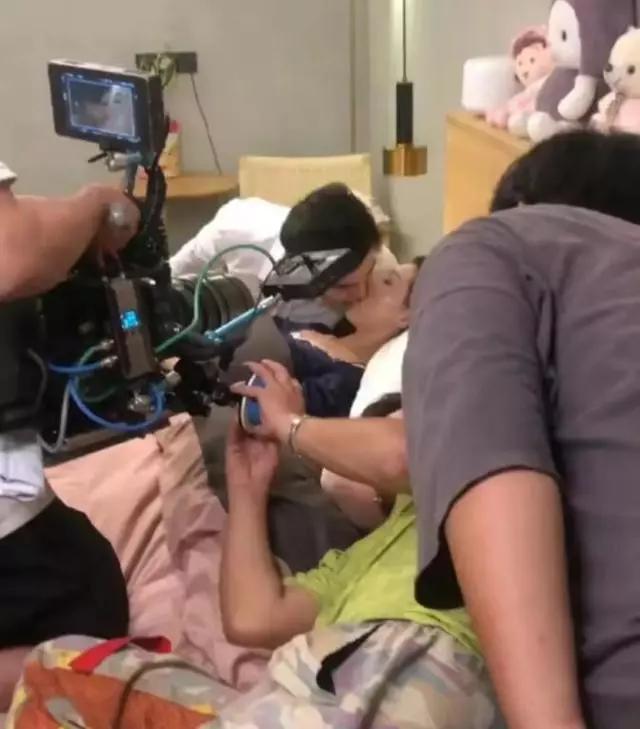 拍吻戏有心理反应怎么办顺其自然,拍吻戏感觉来了怎么办