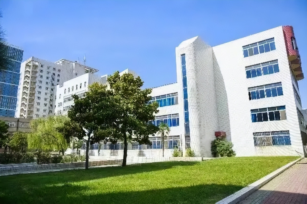 选择郑州城轨交通学校,郑州航院一本还是二本呢