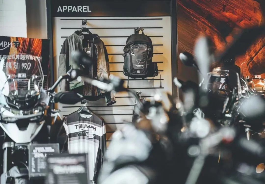 凯旋火箭3优缺点,火箭凯旋3新款试驾