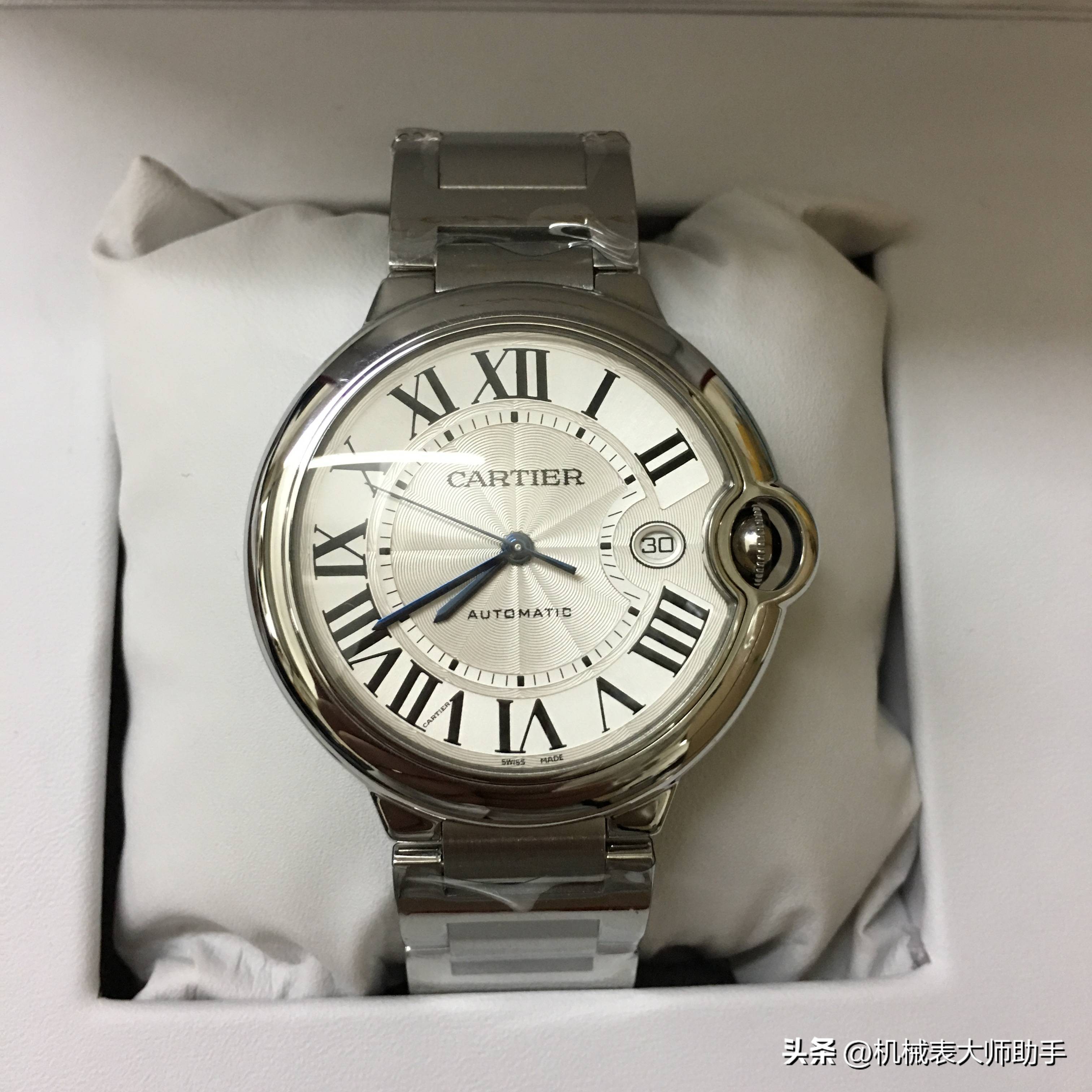 最适合秋冬佩戴的几款手表推荐,一年四季适合戴的手表有哪些品牌