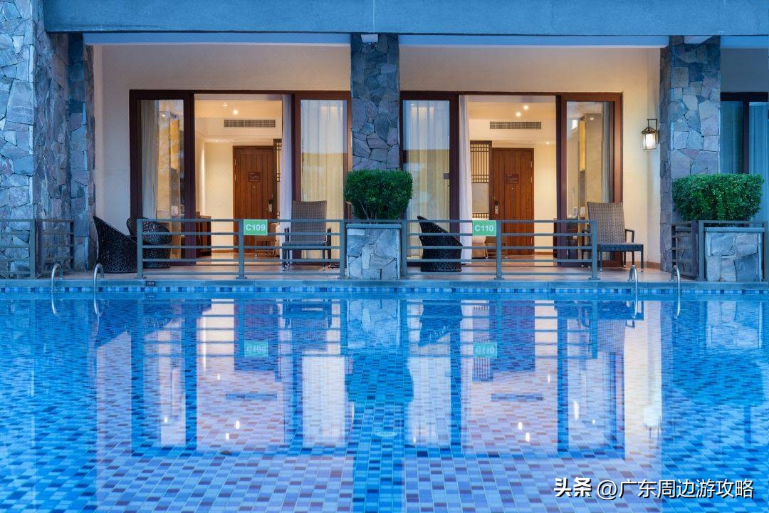 宝晶宫天鹅湖温泉酒店玩水,宝晶宫天鹅湖温泉酒店泳池恒温吗