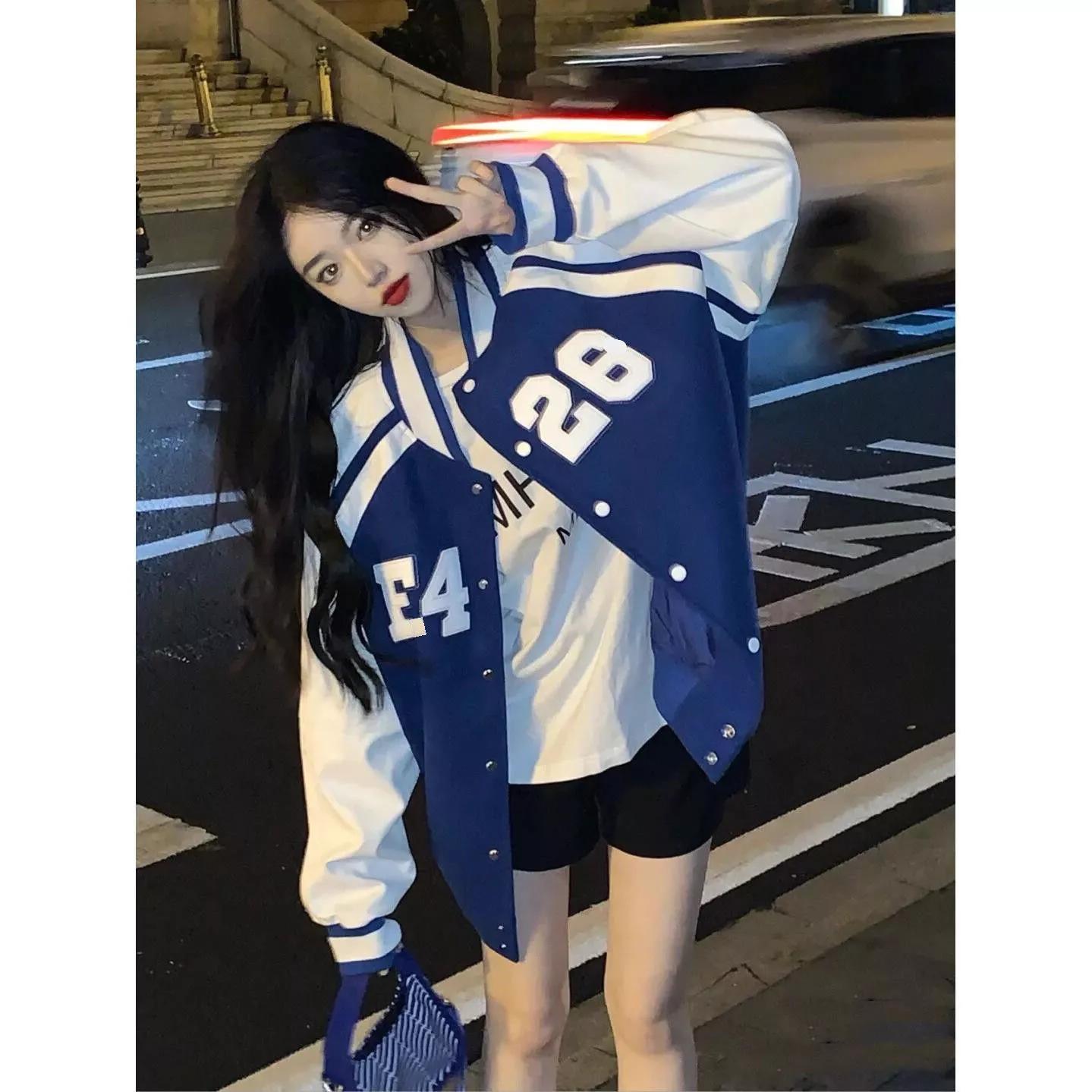 为中国女足赢得亚洲杯冠军喝彩,女足亚洲杯冠军喝彩