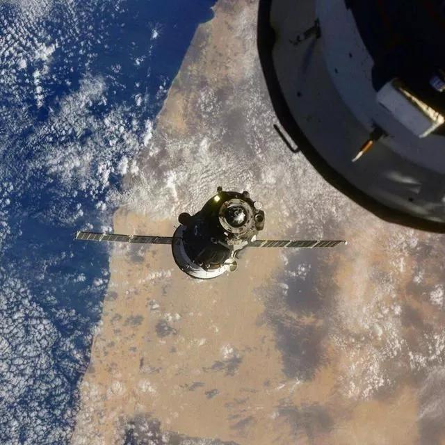 和星星有关的英语名字,一闪一闪亮星星英语