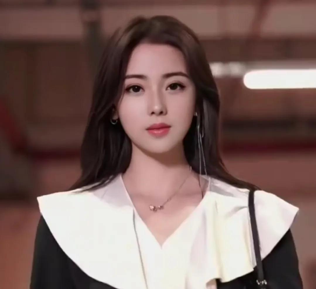 中年女性在家初学练瑜伽,中年妇女练太极好还是练瑜伽好