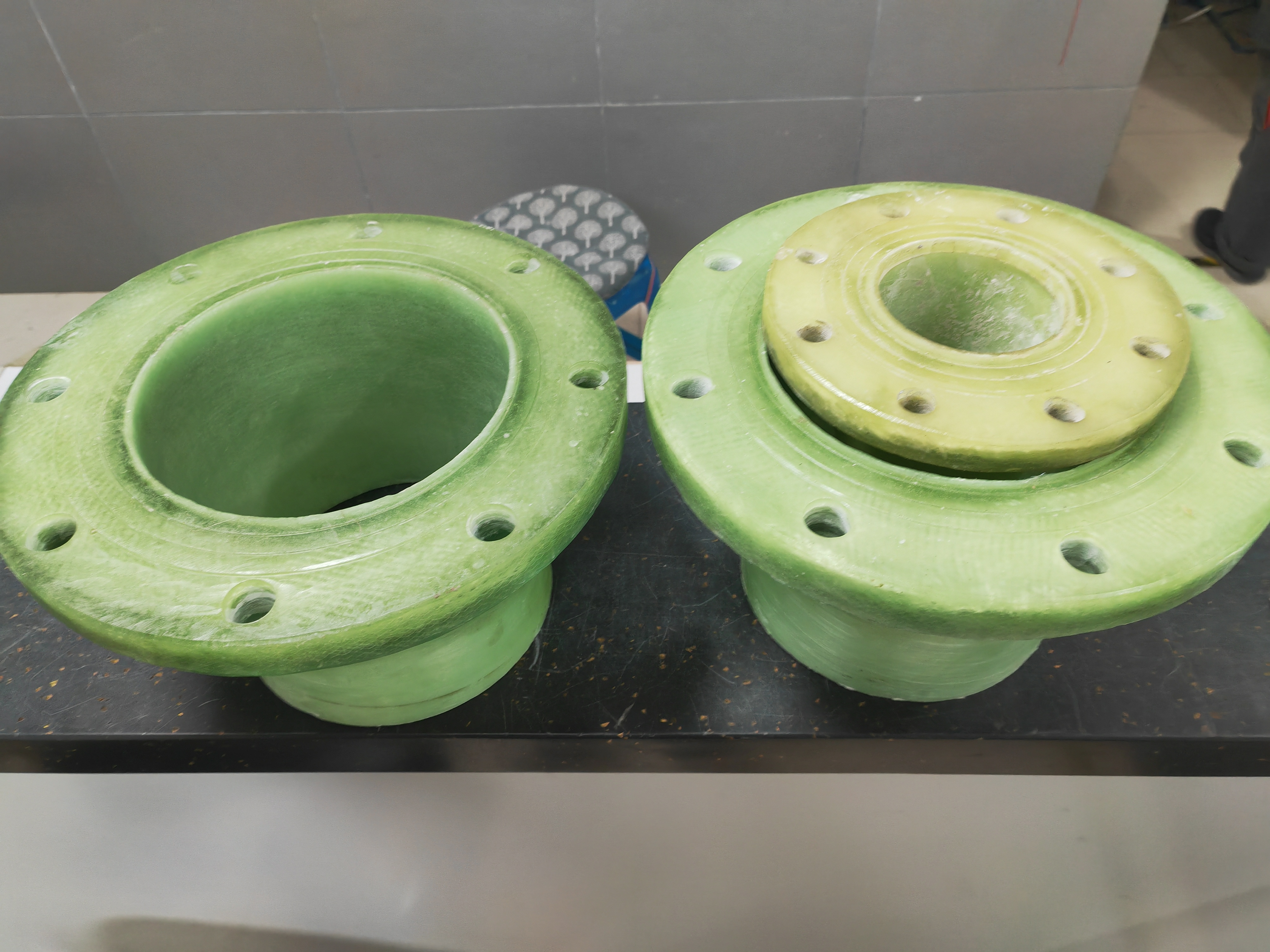 环保玻璃钢管件法兰,玻璃钢法兰与玻璃钢管如何连接