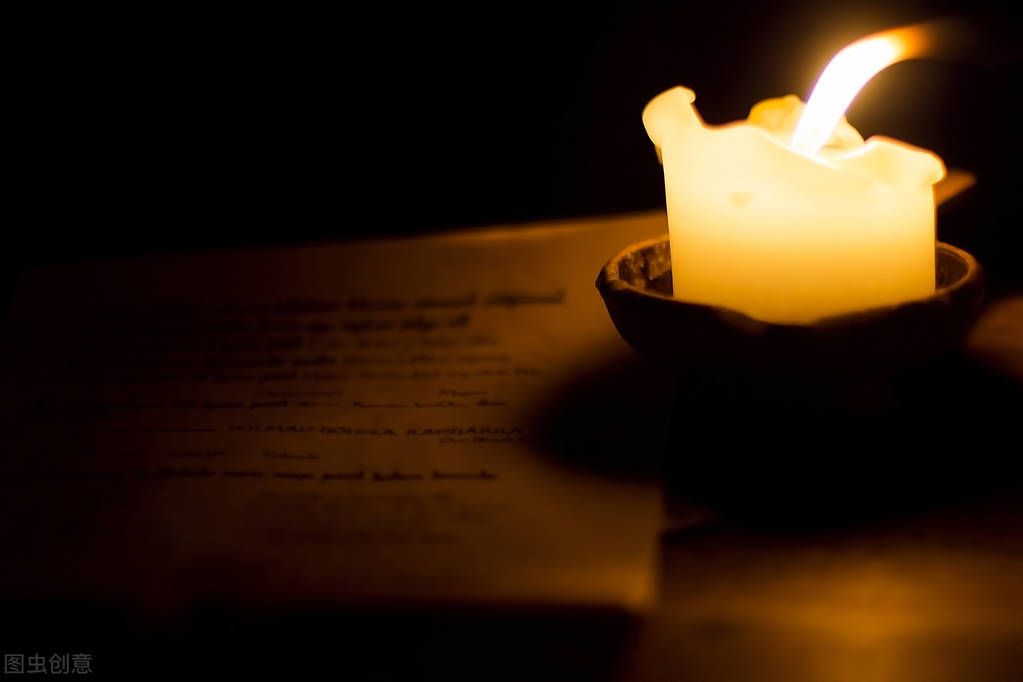 十六首诗词中的更漏，用法百变，是婉约诗词中的最佳道具