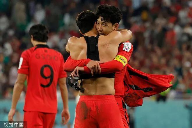 孙兴慜请队友吃韩国烤肉,孙兴慜英超吃泡菜