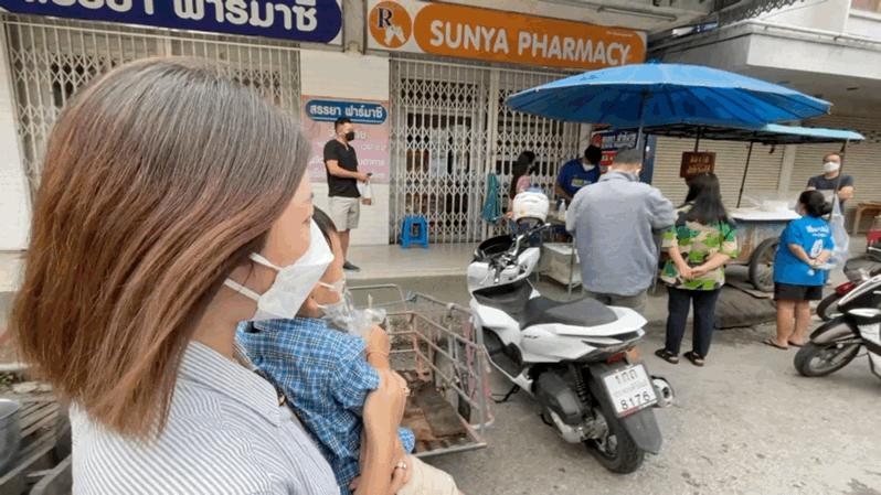 泰国疫情夜市地摊,泰国路边摊的疫情