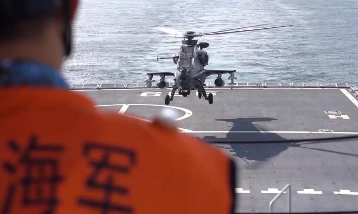 武直-10降落到军舰上，可跨海突击作战，美军亲测靠谱
