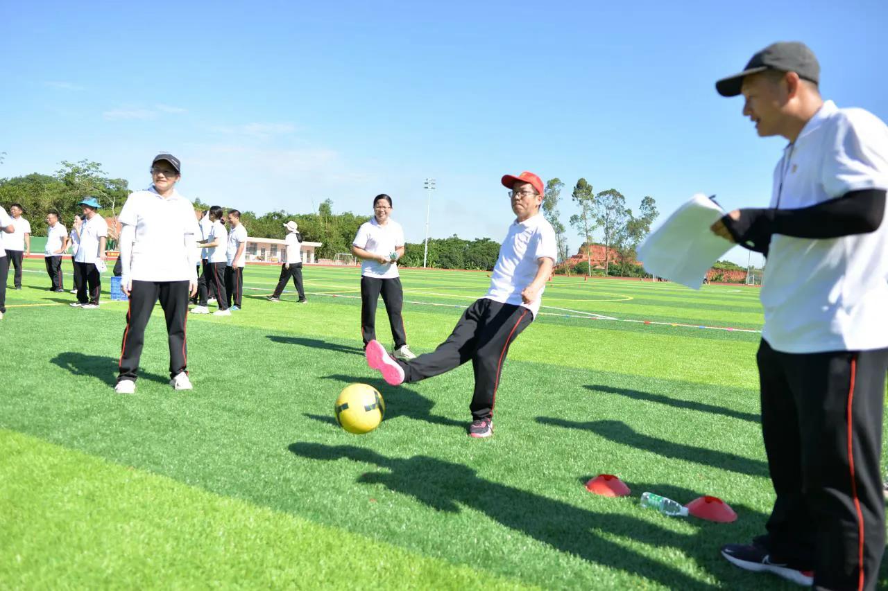 广东学校开幕式震撼全场,广东这所学校超硬核