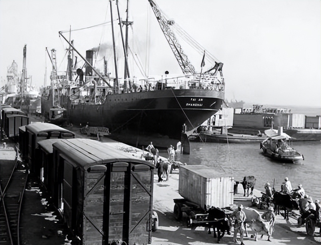 老照片：1950年“*攻反**大陆”口号下的台湾军民风土人情