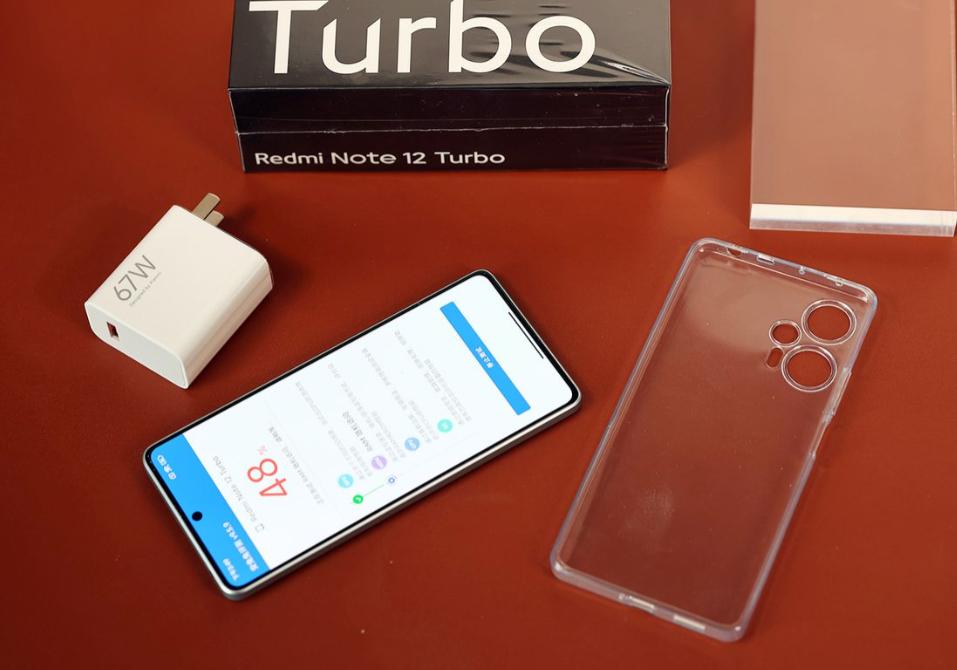 买手机应该买12+256还是16+512,12+256g顶配版不足三千元