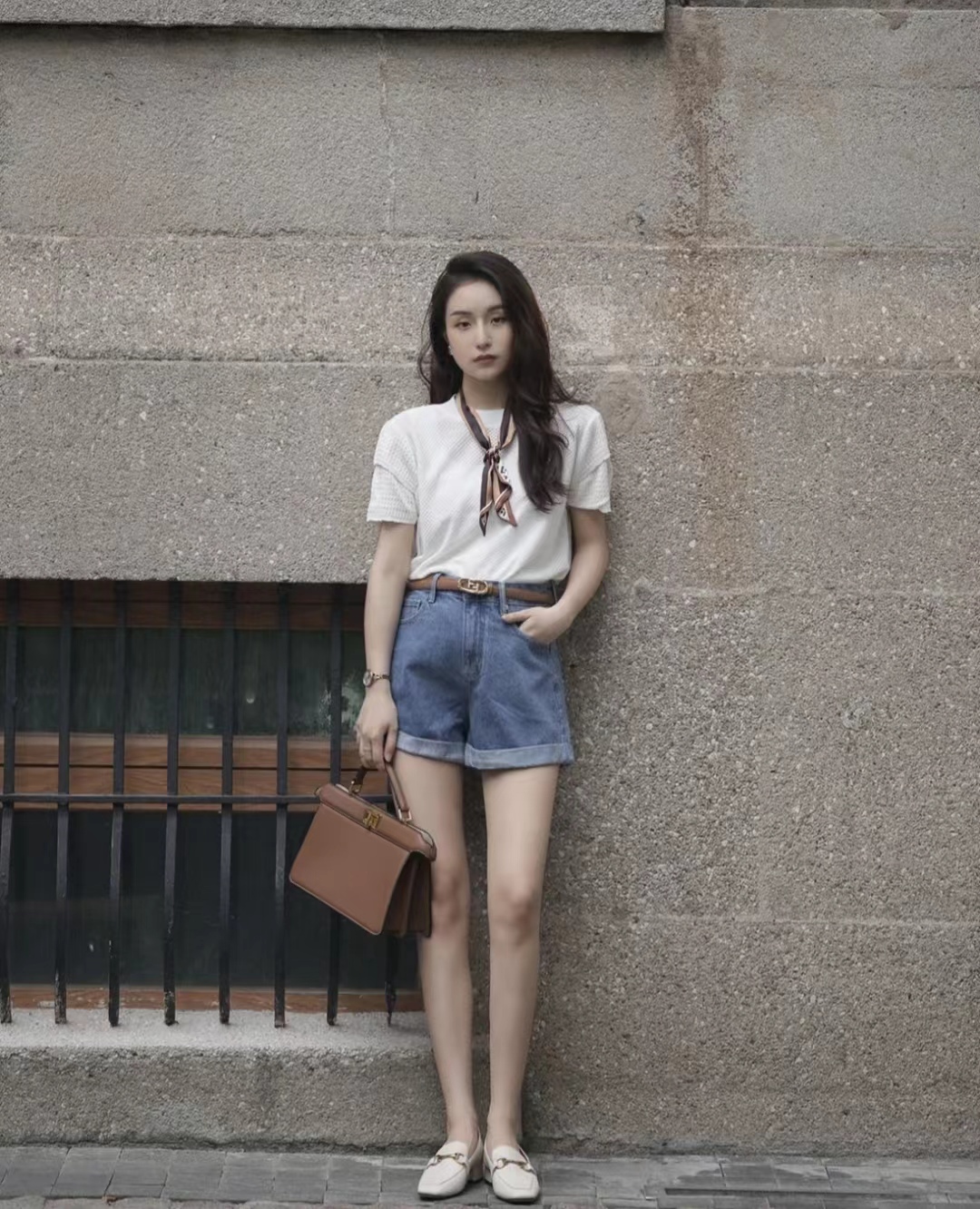 夏天七分短裤配什么上衣,夏天男生黑色短裤搭配什么上衣