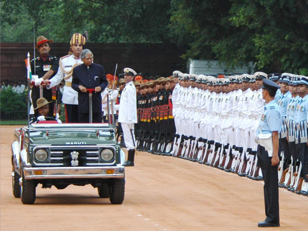 印度总统的检阅车是吉姆尼？