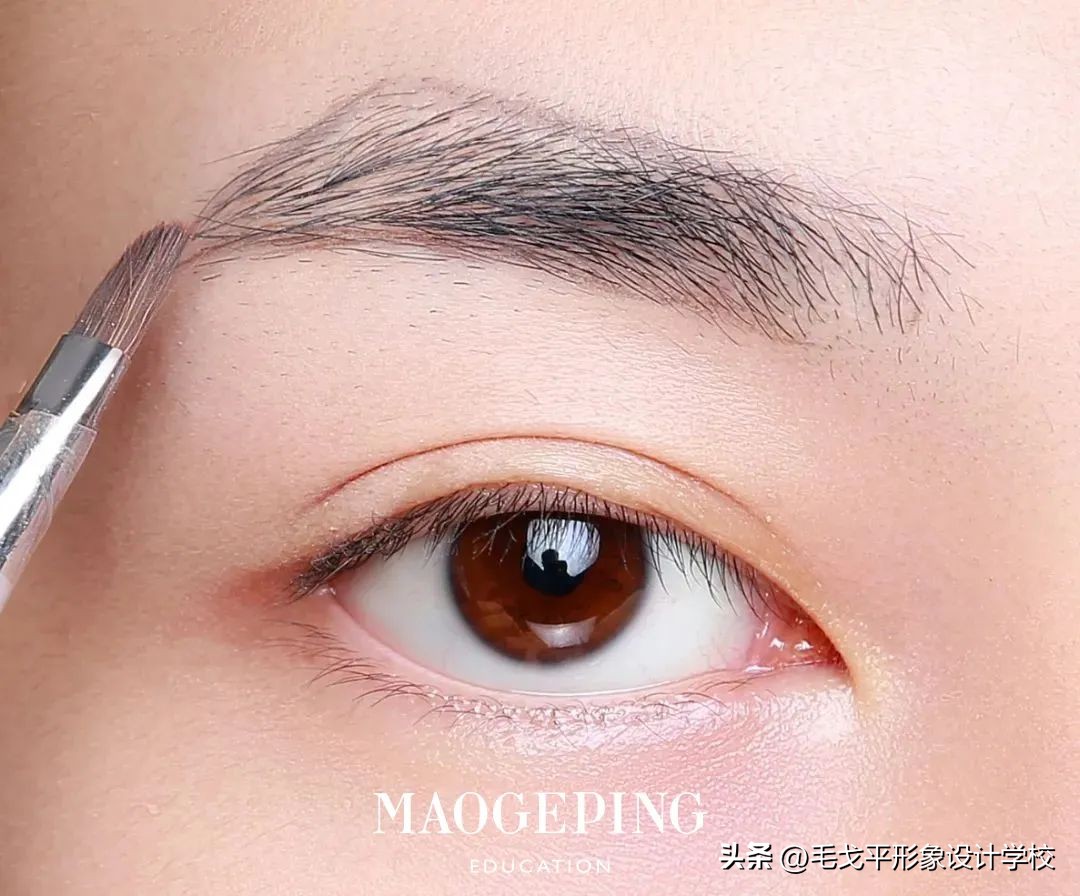 新手必看的保姆级化妆教程,新手保姆级修眉教程
