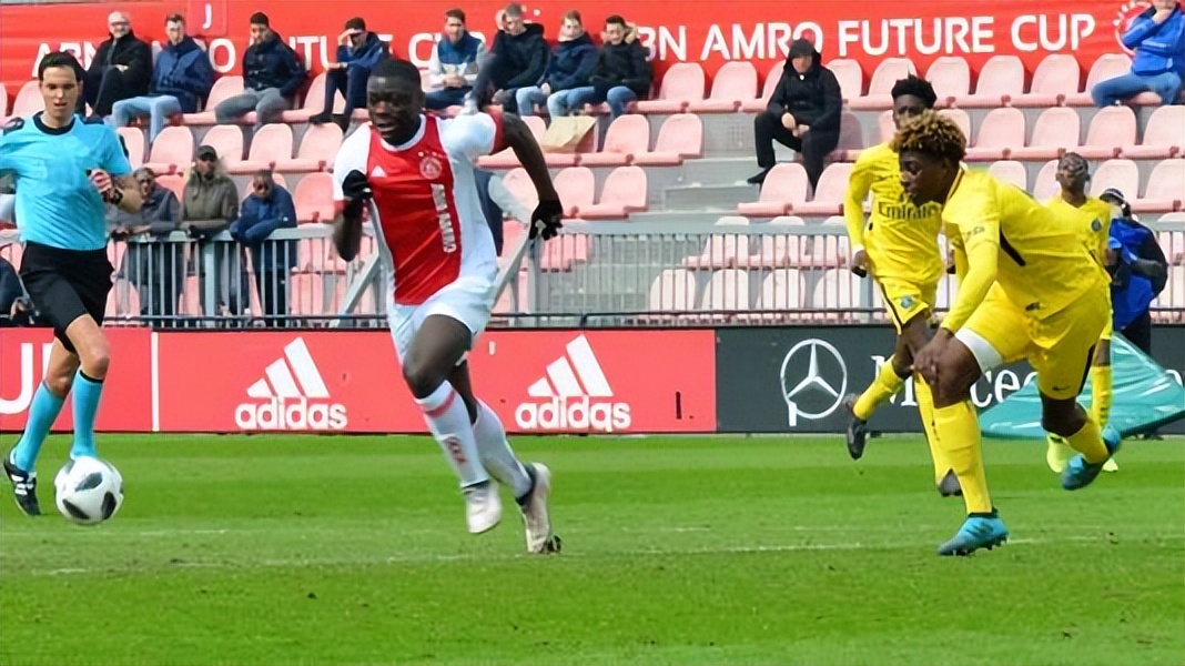 曼联1800万签下的人,曼联1亿欧求购