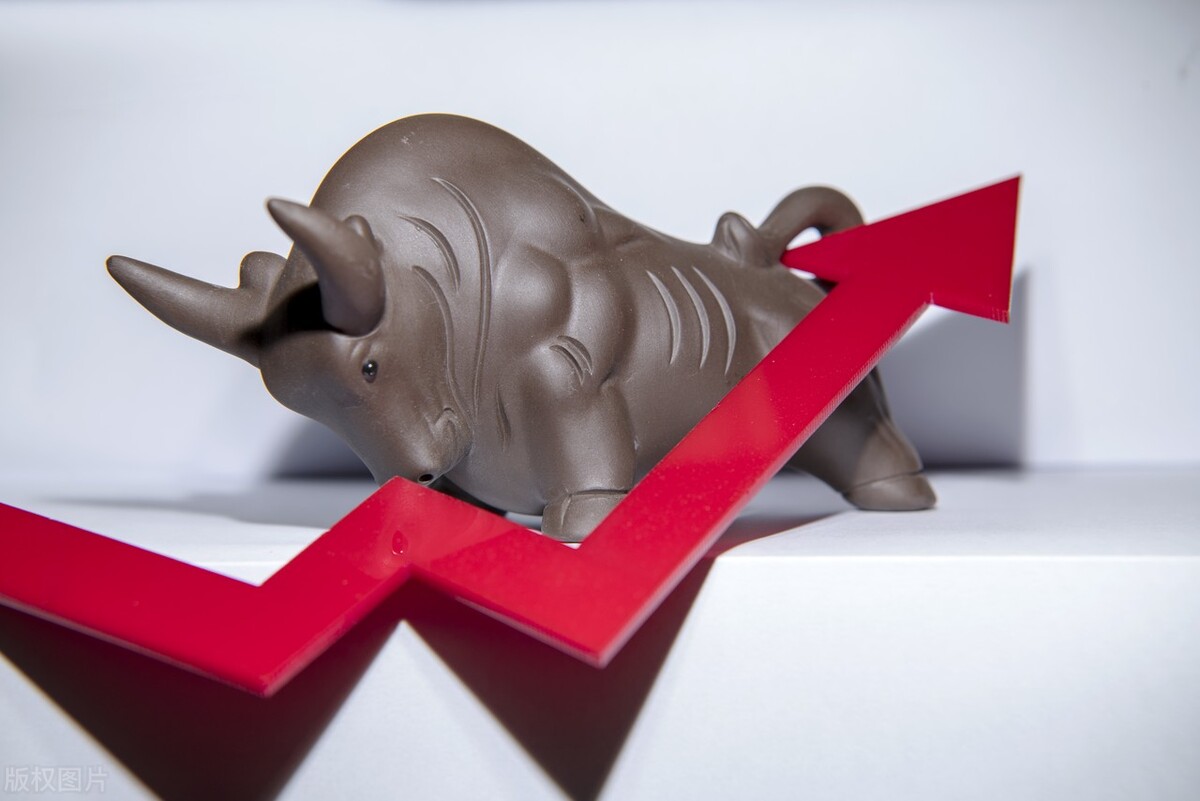 股票高频交易手续费,10元的股票进出手续费多少