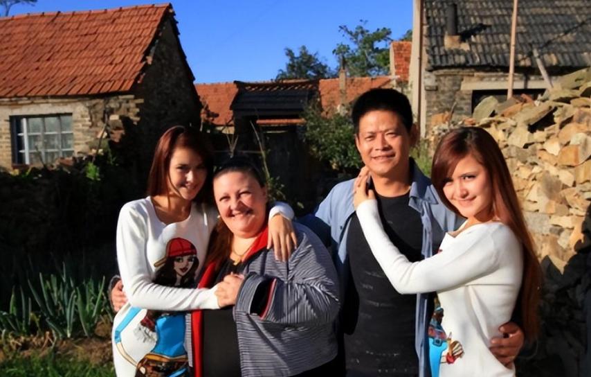 欧洲姑娘嫁中国山东小伙,欧洲姑娘嫁山东小伙培养两个女儿