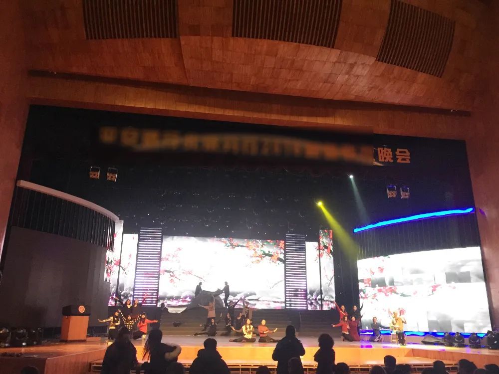 年会团建活动场地推荐20-30人,团建年会创意