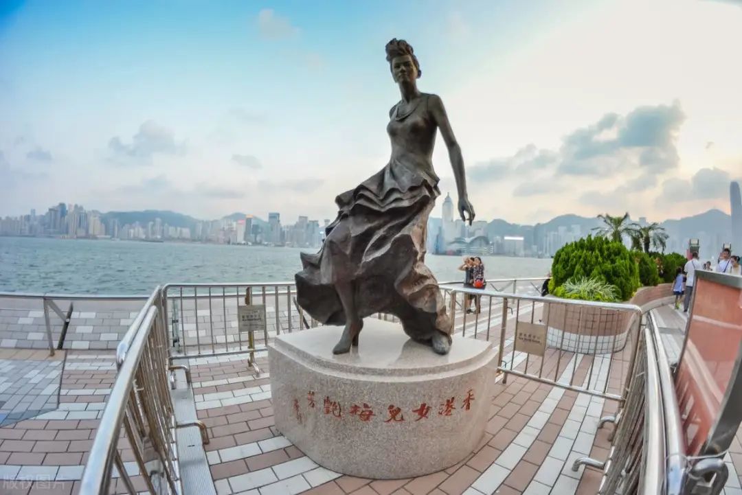 坑了张国荣与林青霞的咸湿栏目，满场虎狼之词，令明星都招架不住