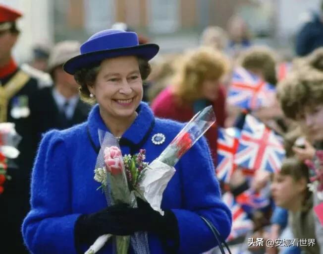 伊丽莎白二世女王的二十五件旷世珠宝