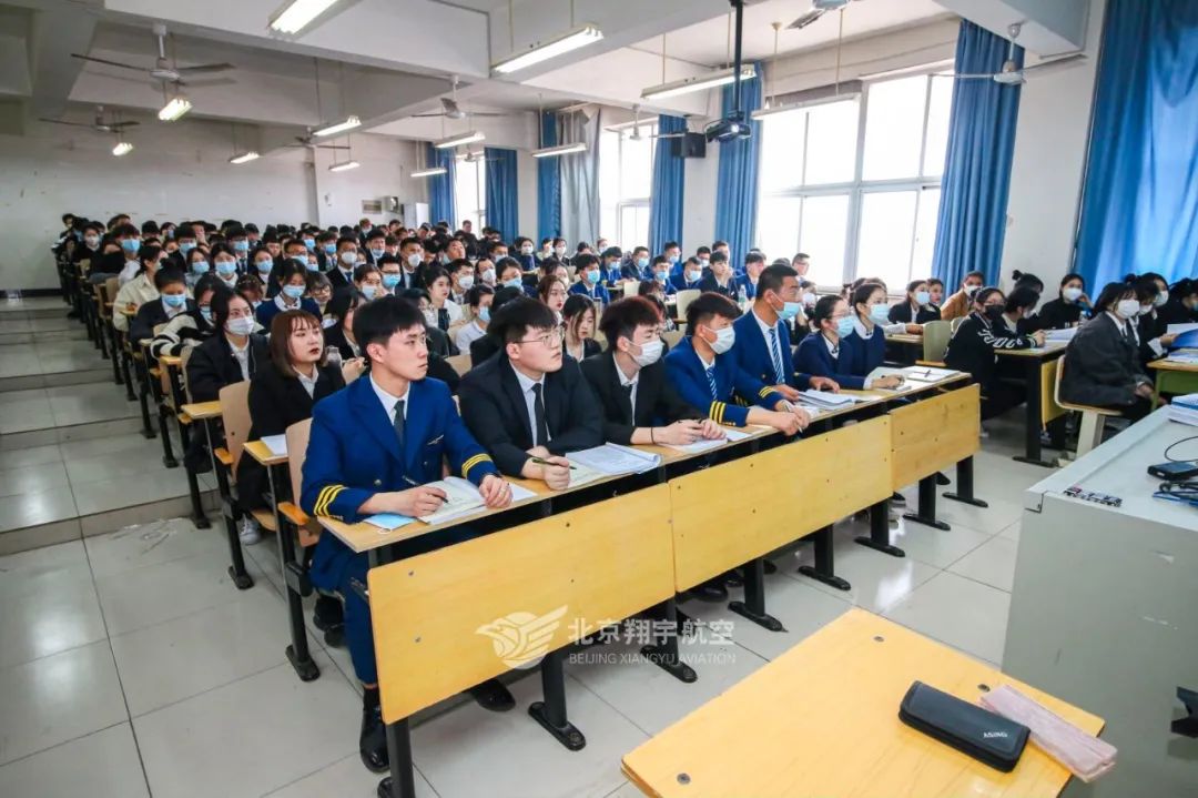 别犹豫，来翔宇航空，让你的蓝天梦想触手可及