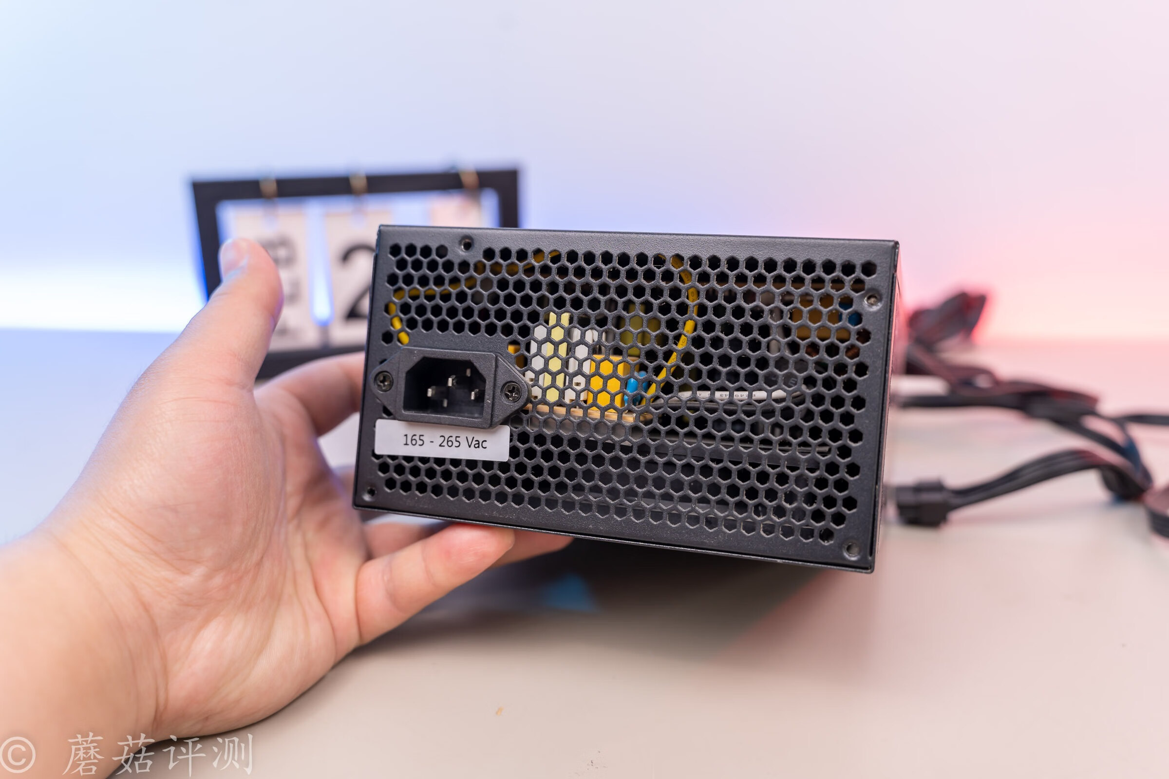 电脑主机可以玩的手柄游戏,高性能主机搭配低端显示器