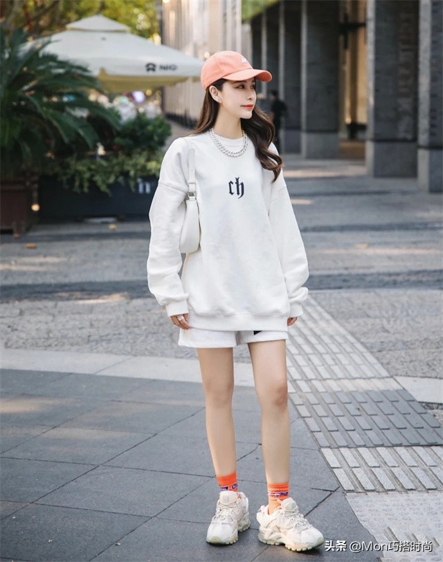 满大街都是卫衣怎样穿才出众,满大街的卫衣怎么穿才出众
