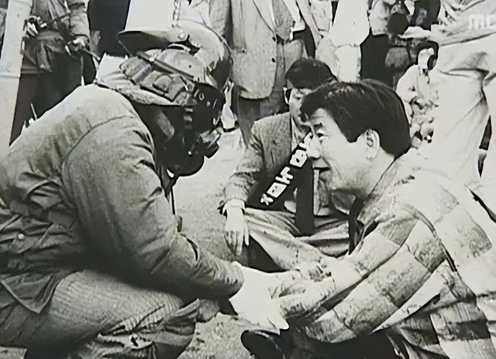 文在寅卸任总统后会怎么样,文在寅是怎么当上韩国总统