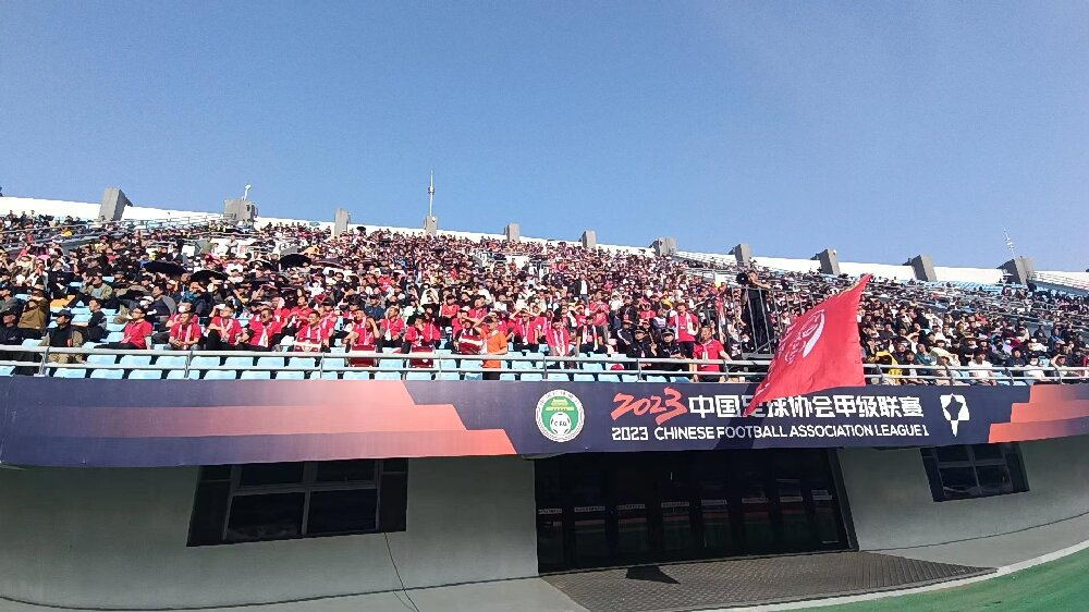 延边队张成珉,延边足球少年张成珉踢球