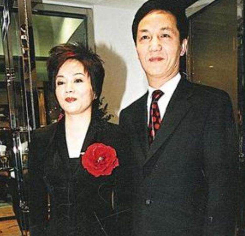 “上海李嘉诚”周正毅：入狱后给监狱装空调，服刑期间狂赚30亿