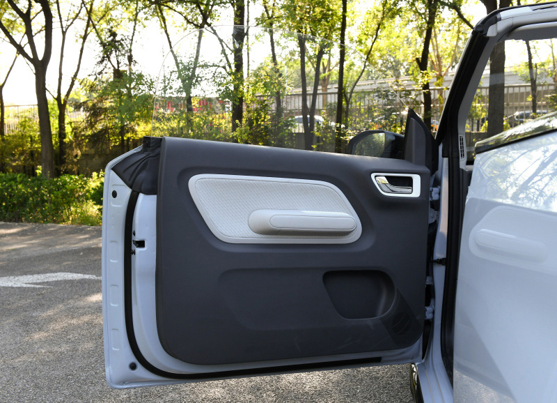 宏光miniev敞篷车实车首曝,宏光miniev敞篷版在欧洲发布