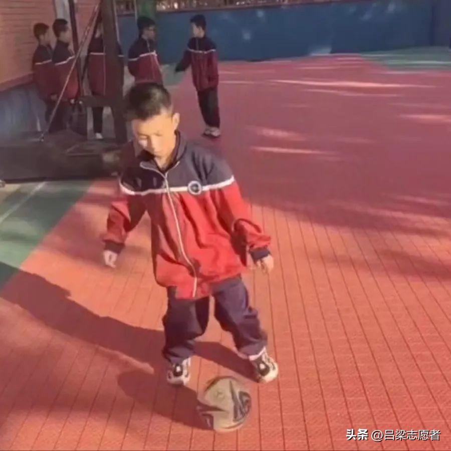 校园足球半决赛,校园足球巅峰对决