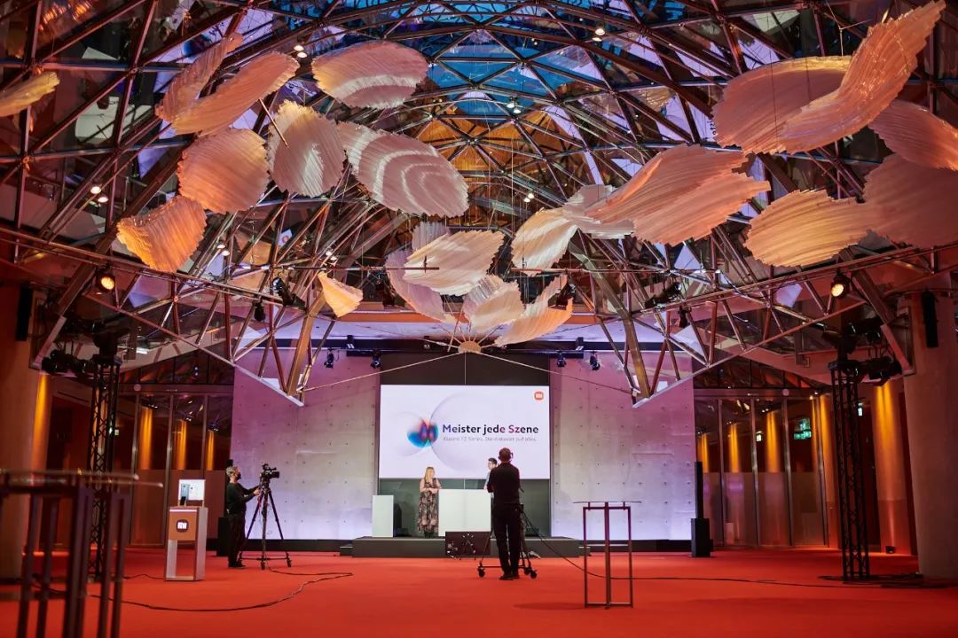 震撼世界的发布会,感受当年震撼世界的发布会