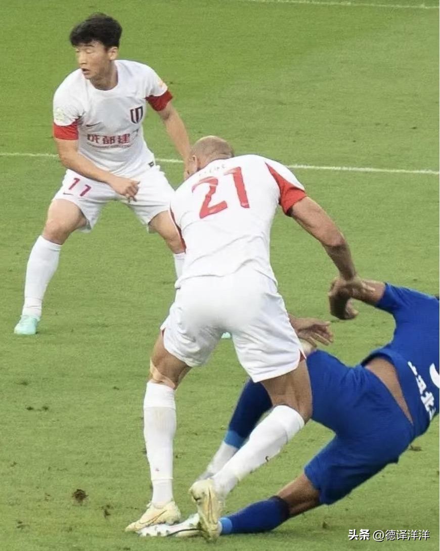 赛后还能补哨？中超赛场又现奇景，战术犯规也要追罚