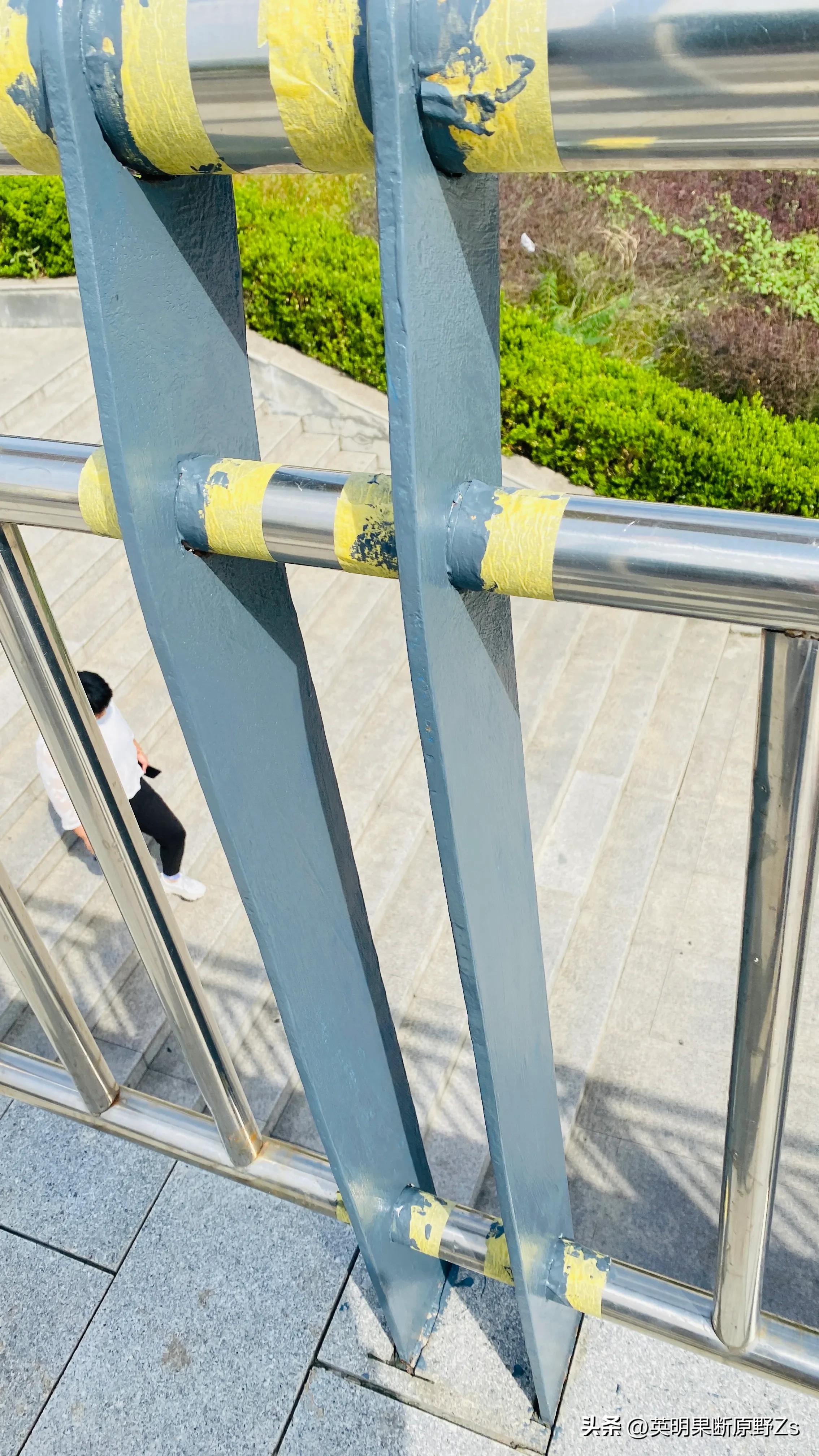 一天挣不到100块钱,1个小时300块钱你会去挣吗