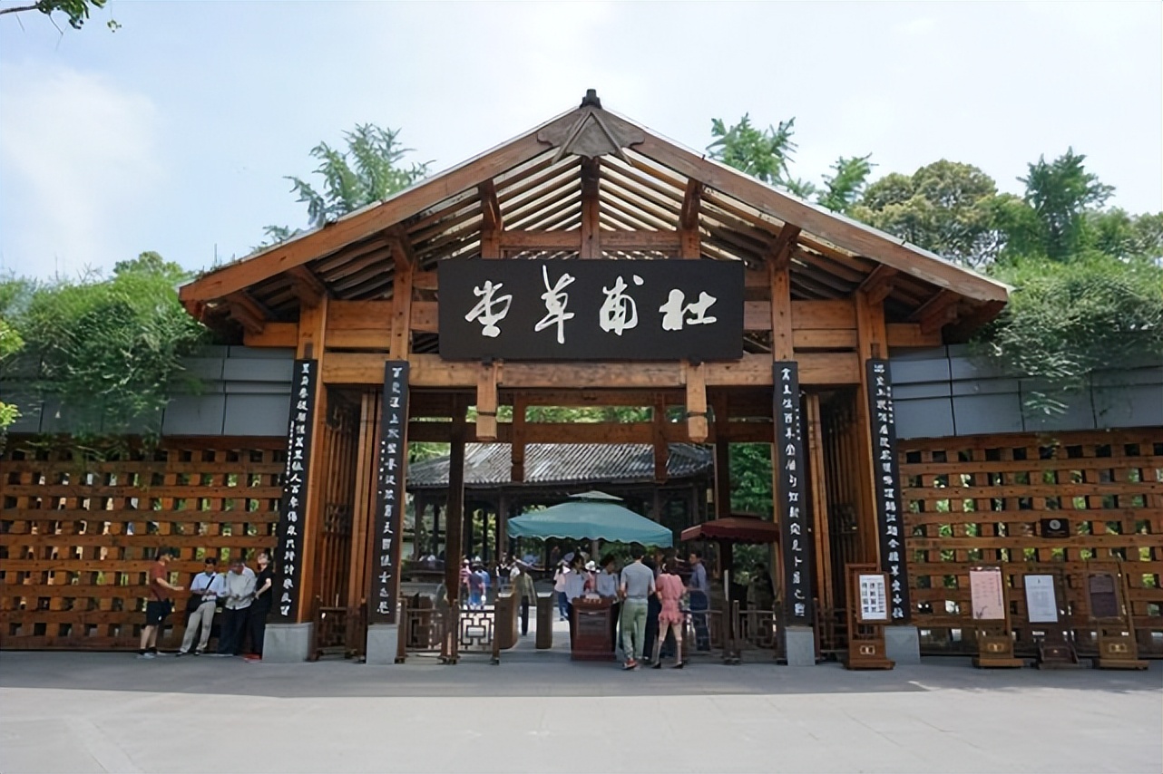 杜甫颠沛流离的人生经历,杜甫生前穷困潦倒无人知