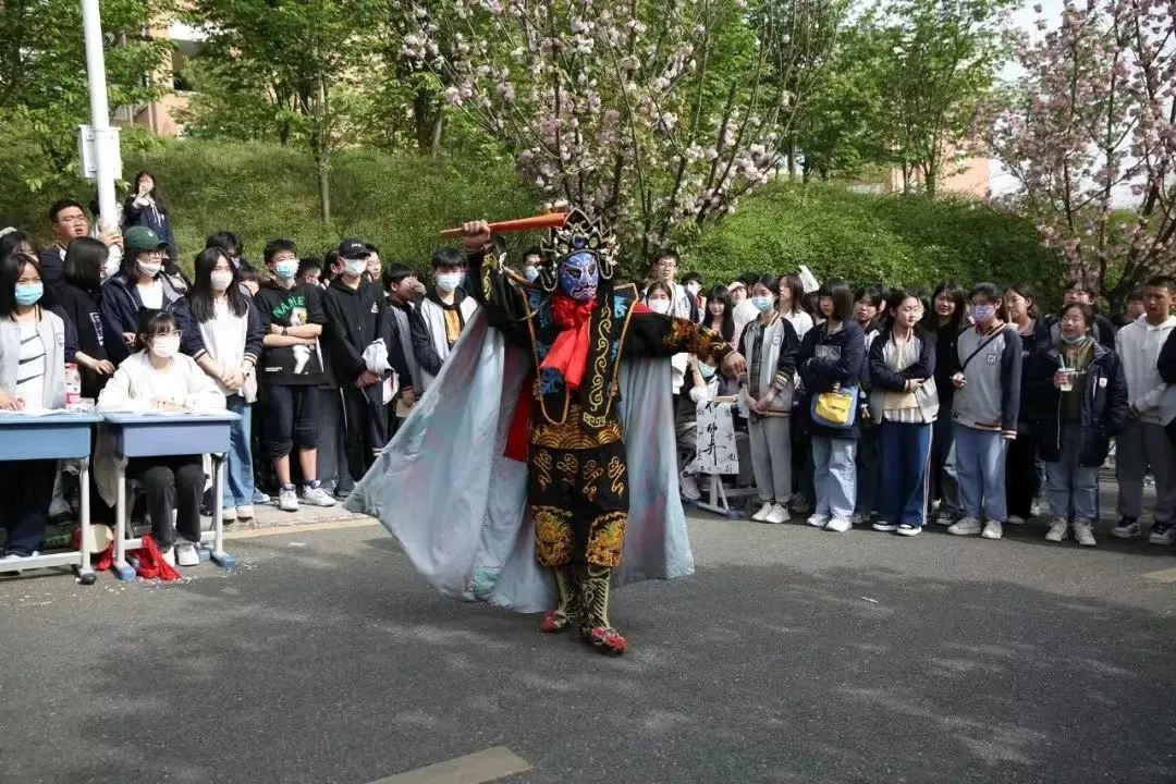 绵阳南实中学实验学校和南山双语,绵阳南山中学实验学校