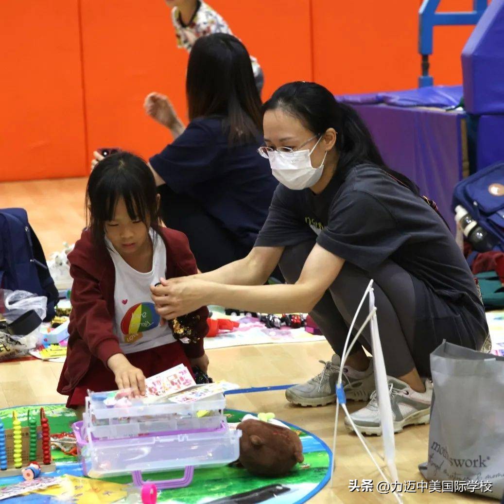 以爱之名公益活动,以爱为名公益义卖